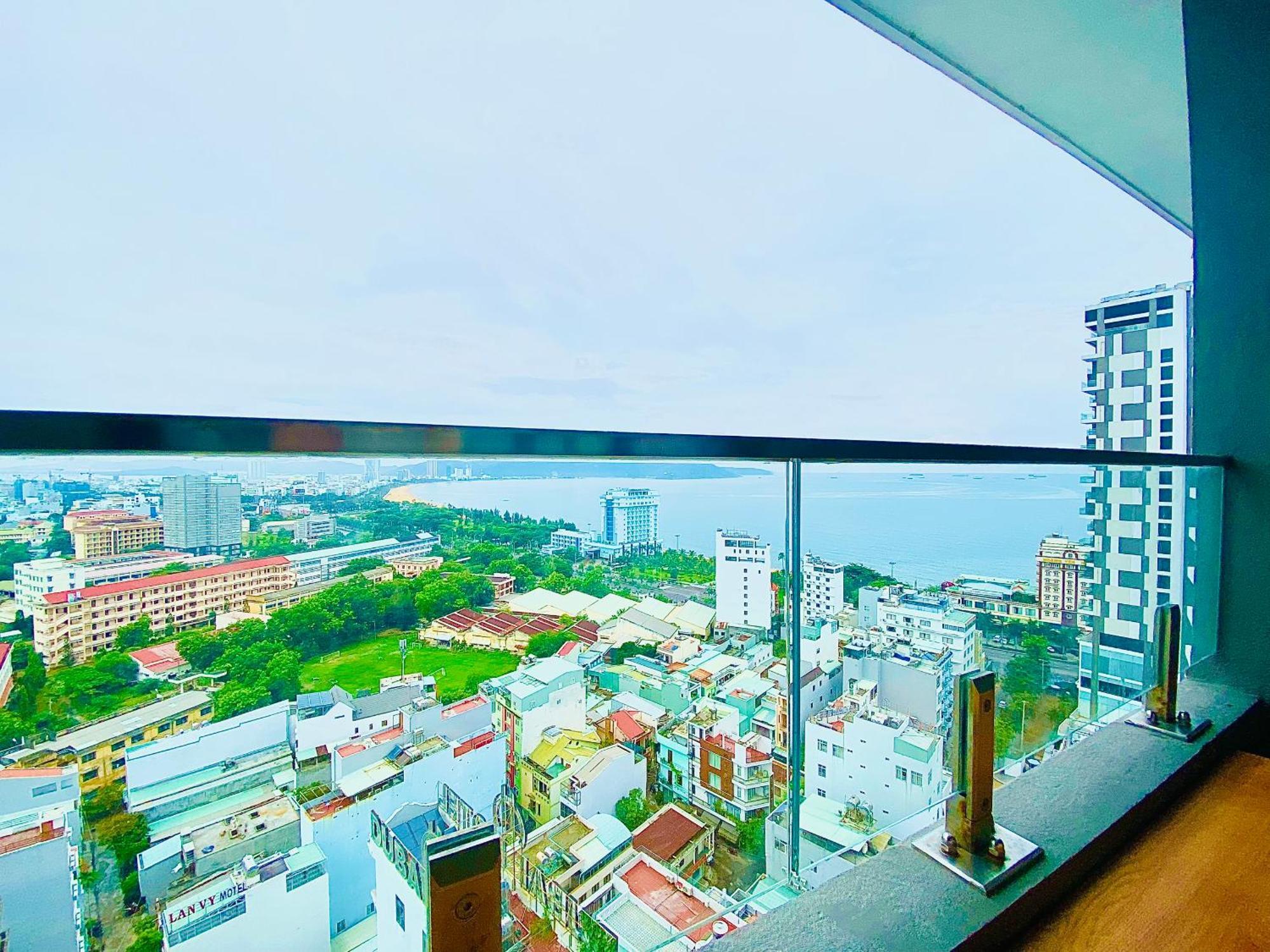 The Sun Beach - Flc Sea Tower Quy Nhon Appartement Buitenkant foto